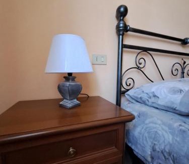 Imperia House | Villa Lazzarini Imperia Appartamento Franco in villa con piscina condivisa