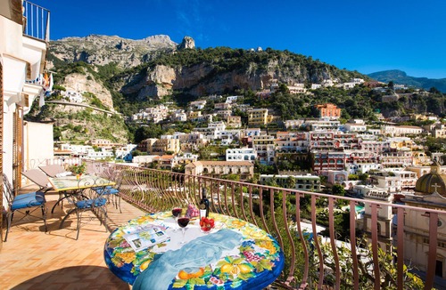 Positano Villa | Villa Le Sirene perfect view of Positano