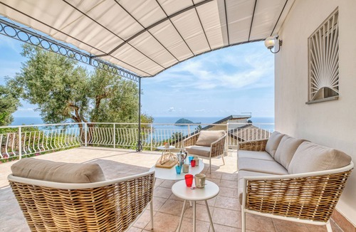 Vigo-Peirano Villa | Villa Luce del Sol with Pool - L, Alassio, Italy