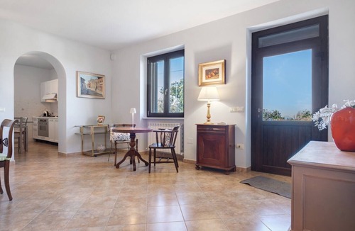 Bolsena Apartment | Villa 'Luxury Apartment Lake View' with Lake View, Private Terrace and Wi-Fi