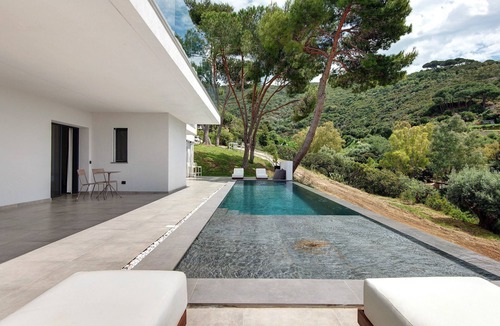 Capoliveri Villa | Villa 'Moddissi Charme' with Sea View, Wi-Fi and Air Conditioning
