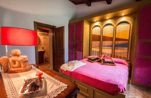 Piegaro Villa | Villa of an Artist with Tuscan Chiana Valley View