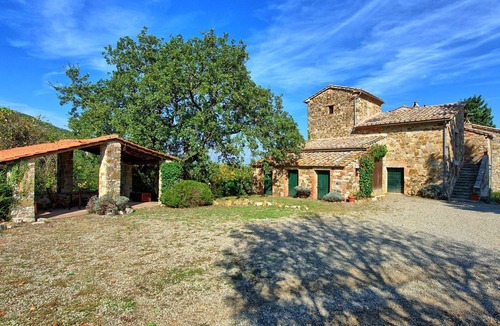 San Casciano dei Bagni Villa | Villa Palazzone - Country House with swimming pool in Orcia Valley, Tuscany