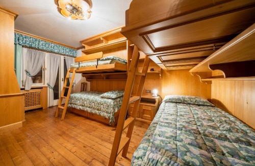 Cortina d'Ampezzo Apartment | Villa Radiosa - Gruppo Stay
