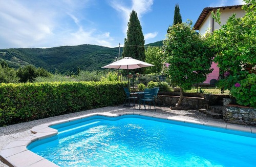 Vorno House | Villa Sina – Tranquil Family Retreat with Private Pool near Lucca and Pisa