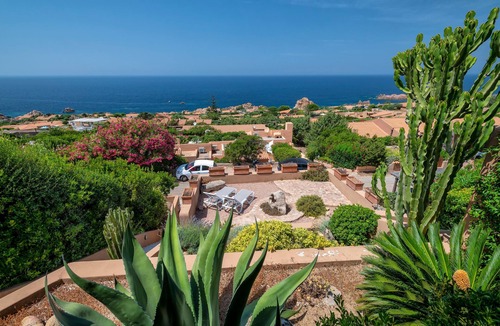 Costa Paradiso Villa | Villa 'Sirius' with sea view, private terrace and Wi-Fi