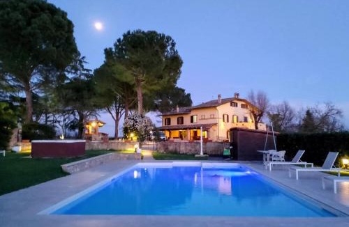 Lucignano Villa | Villa Tuscan Prestige 25 ospiti Piscina Jacuzzi