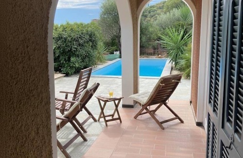 Poggi Villa | Villa with pool and terrace sea view | V02