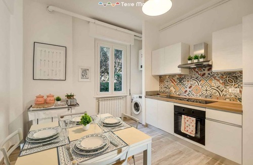 Borgo Antico Apartment | Welcome to La Pace in Monterosso al Mare!Are you looking for a relaxing holiday in the heart of the Cinque Terre? La Pace is the perfect solution for you. Located in the charming historic center of Monterosso al Mare, this charming holiday home offer