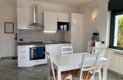 Manerba del Garda Apartment | Wohnung in Solarolo mit privatem Parkplatz by Interhome