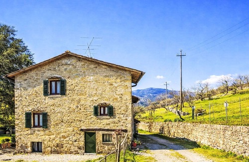 Starda Villa | Wonderful private villa for 5 guests with WIFI, TV, patio, pets allowed and panoramic view