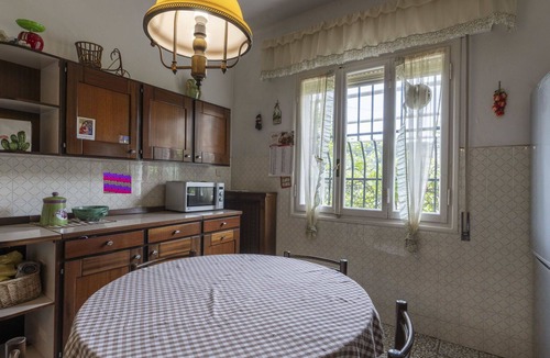 Pantai House | Wonderful private villa for 5 people with WIFI, TV, pets allowed and parking
