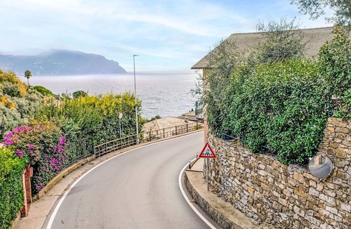Pieve Ligure House | Wonderful private villa for 4 people with A/C, WIFI, TV and terrace