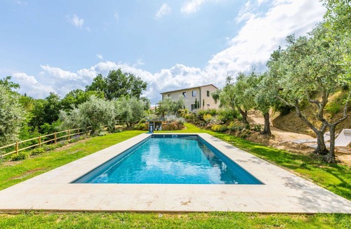 Montisi Villa | Wonderful private villa for 6 people with private pool, A/C, WIFI, TV and patio