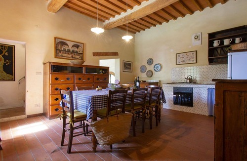 Palaia Villa | Wonderful private villa for 9 guests with WIFI, private pool, TV, patio and pets allowed