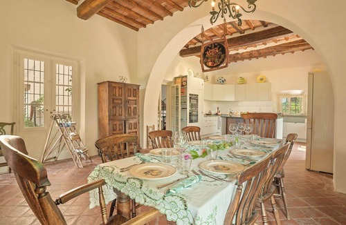 Palaia Villa | Wonderful private villa for 14 people with A/C, WIFI, private pool, TV, patio and panoramic view