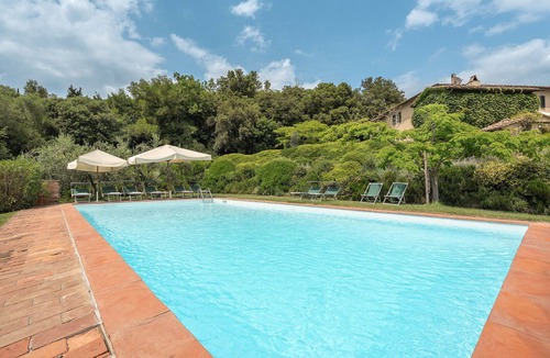Palaia Villa | Wonderful private villa for 14 people with A/C, WIFI, private pool, TV, patio and panoramic view