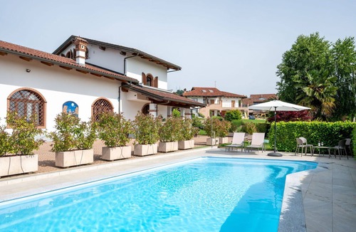 Barolo House | Wonderful villa for 6 guests with WIFI, TV and terrace