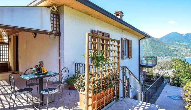 1 bedroom nice apartment in Monte Isola