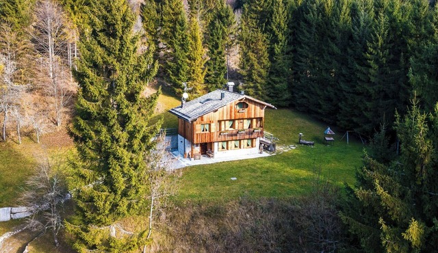 18th-century barn close to Camaiore's lake