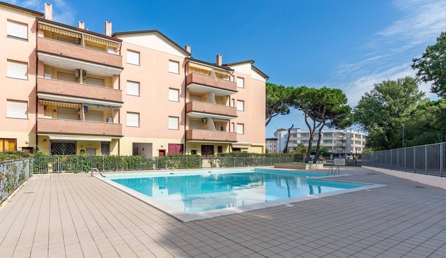 2 bedroom awesome apartment in Rosolina Mare RO