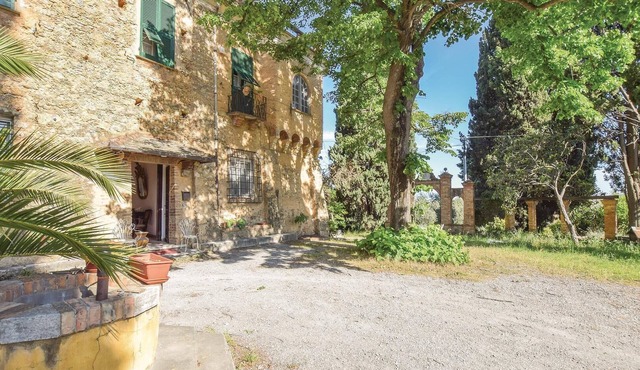 2 bedroom beautiful home in Albenga
