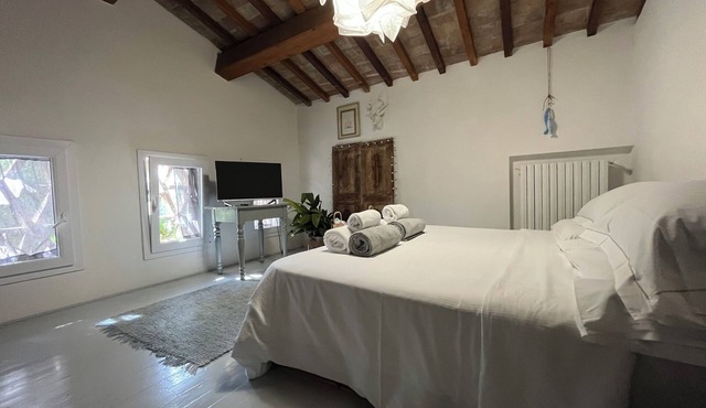 2 bedroom private vacation home in tuscany