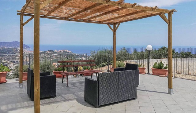2 bedroom stunning home in Imperia