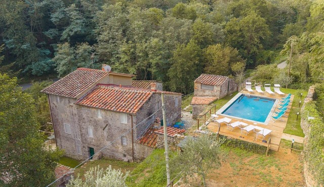7BR Tuscan Oasis with Pool Borgo sulla Visona