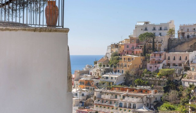 Alcova Apartment – Terrace with a View of Positano