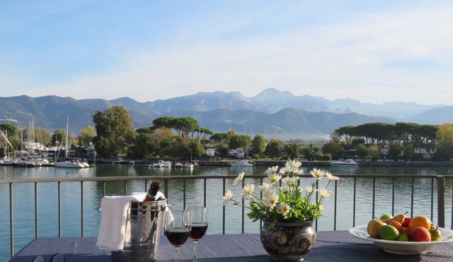 Allafocedelmagra com - Panoramic 4 bed apartment with berth in Ameglia