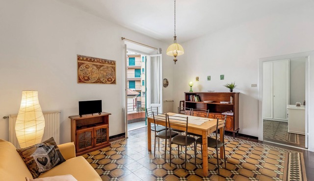 Amiadò Apartment with Sea View Balcony, Lavagna, Italy