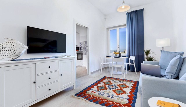 AMORE RENTALS - Appartamento Tramontano with Air Conditioning and Internet WI-FI