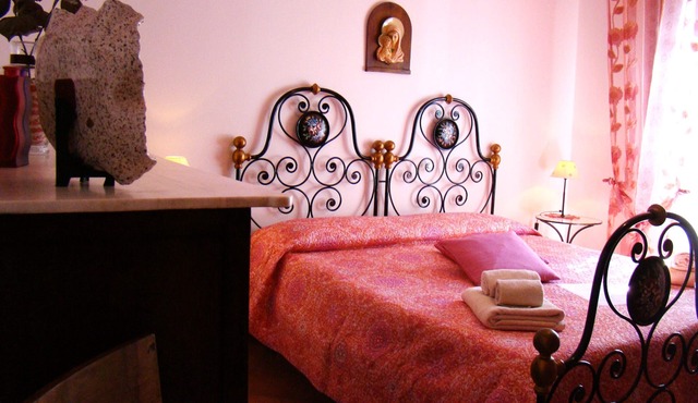 Apartment 'Appartamento Zizzolo' with Private Terrace, Private Garden and Wi-Fi