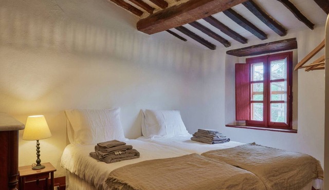 Apartment 'Casale Toscano with Garden View' with Shared Garden, Wi-Fi and Air Conditioning