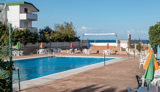Apartment 'Due Passi' with Sea View, Wi-Fi and Air Conditioning