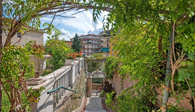 Apartment 'Fiordalisi' with Private Garden, Wi-Fi and Air Conditioning