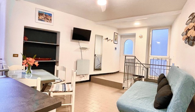Apartment on 2 levels in the historic center of Corniglia in Corniglia