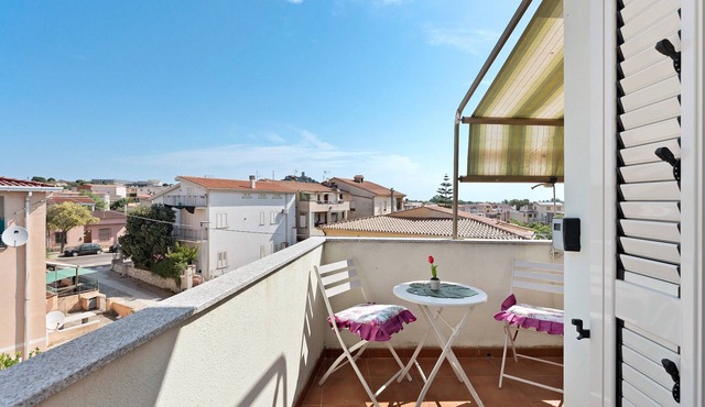 Apartment 'Queen' with Balcony and Air Conditioning