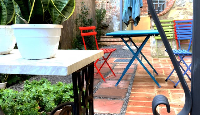 Appartamento Monache - in the historic centre of Tuscan hill village, Lucignano