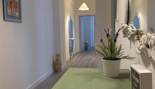 AuraHouse
