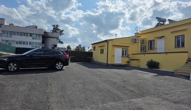 Aurora Residence Tor Vergata-Metro C Torrenova, Free Parking and WiFi