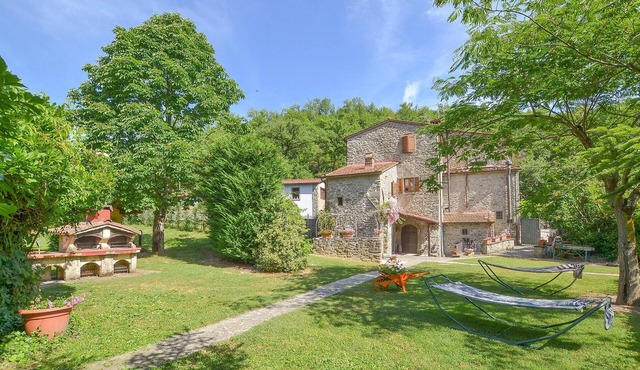 Awesome home in Castel Focognano (AR)