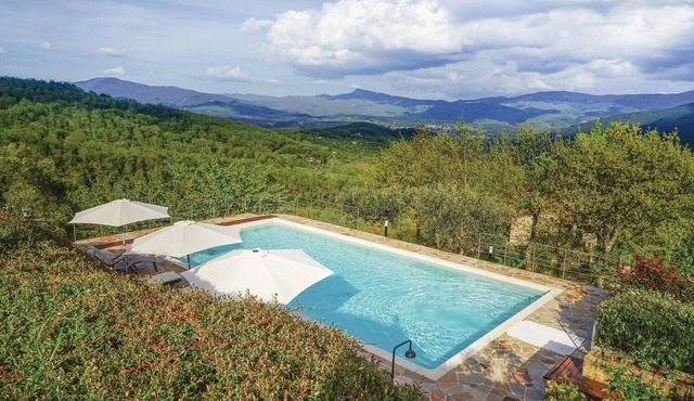 Awesome home in Poppi with private swimming pool, can be inside or outside