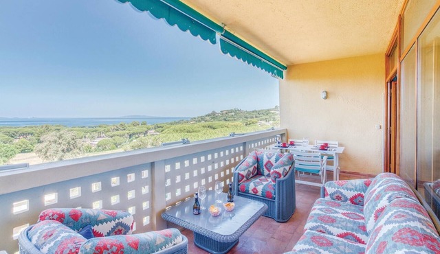 Beach front apartment in Punta Ala with house sea view