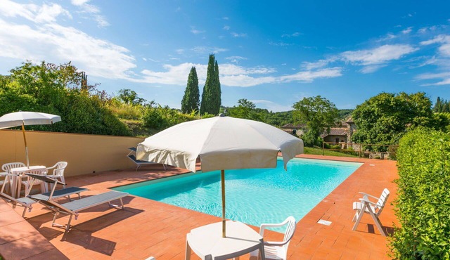 Beautiful apartment in villa for 4 guests with WIFI, A/C, pool, TV, patio and panoramic view