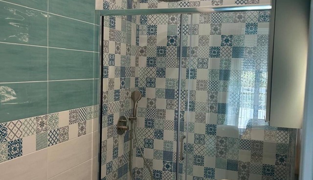 Beautiful 4-bedroom resort with AC in tranquil Pompei