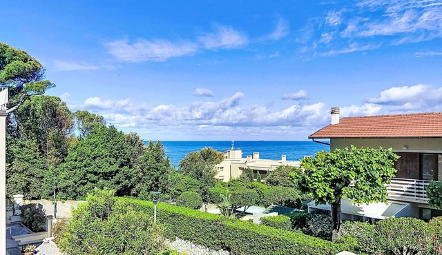 Beautiful apartment for 6 people with WIFI, TV, patio and pets allowed