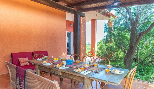 Beautiful private villa with A/C, WIFI, private pool, TV, terrace, pets allowed and panoramic view