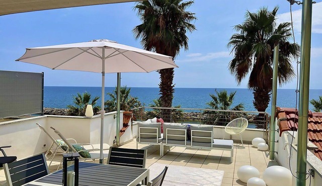 Beautiful villa for 7 guests with WIFI, A/C, TV and terrace